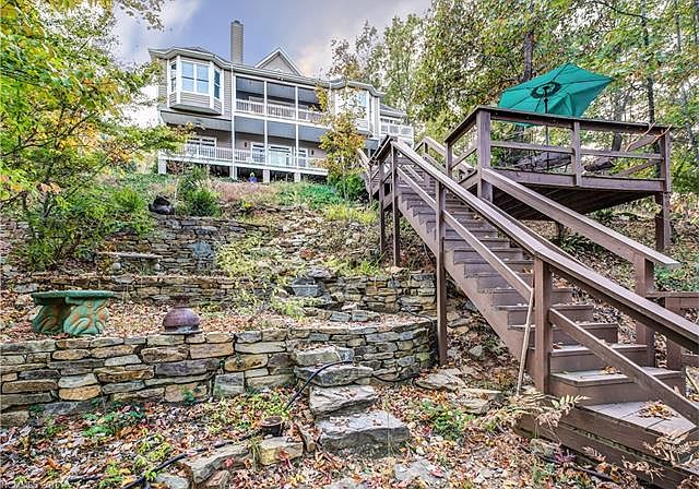 2nd image of 1243 S Cove Rd