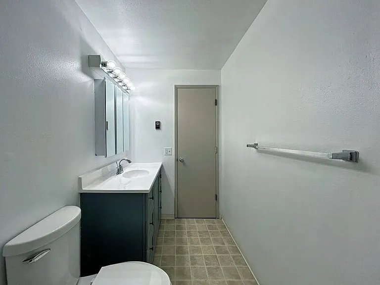 505 Empress Ave — Photo 15