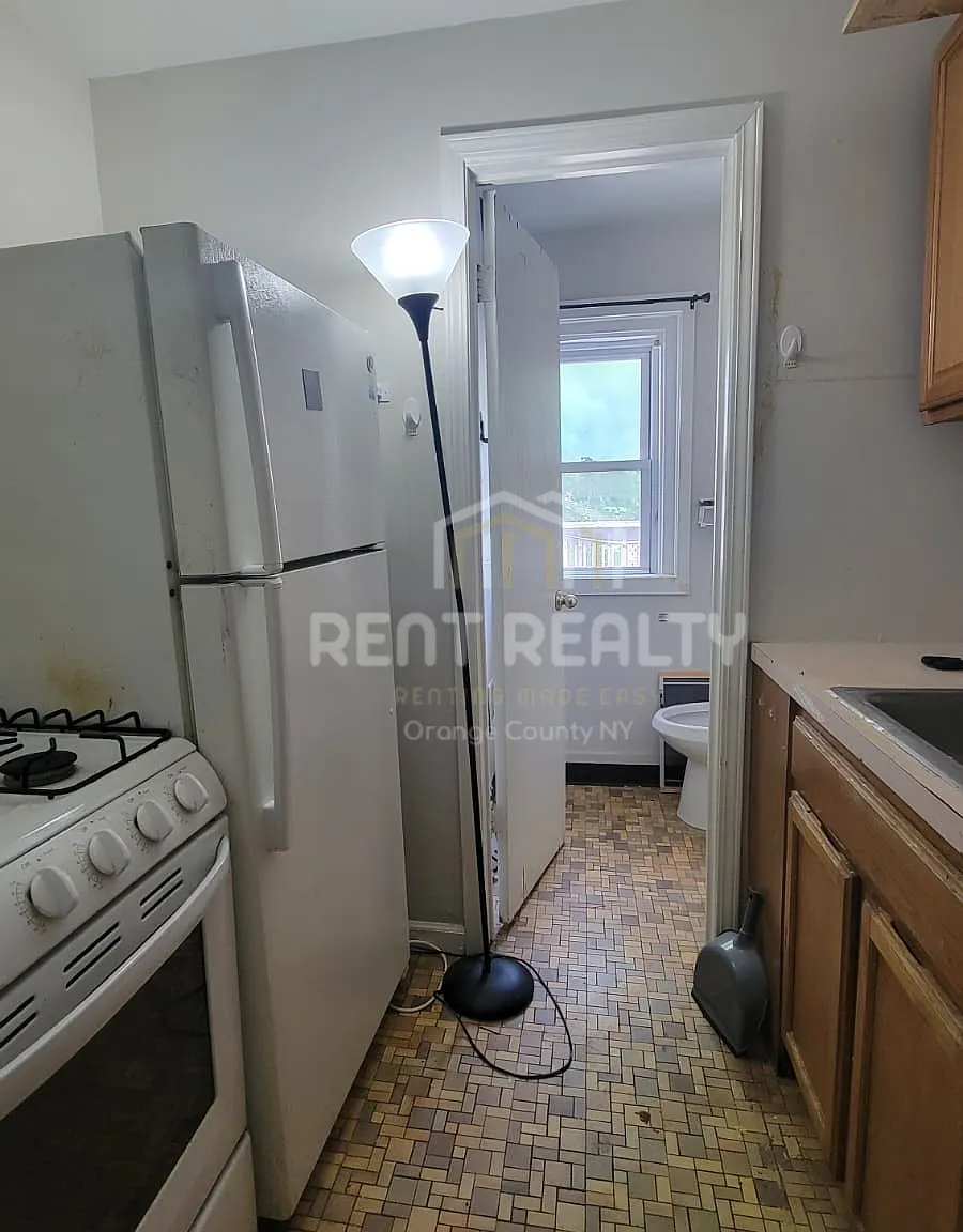 1 bed, 300 sqft, $1,150 — Photo 2