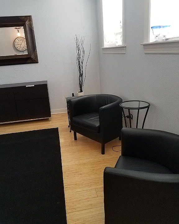1st image of 2835 N Cambridge Ave #G