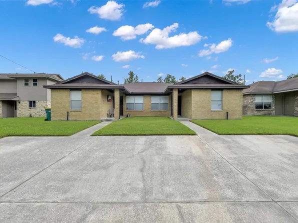 1605 Hazelwood St #A, Conroe, TX 77301