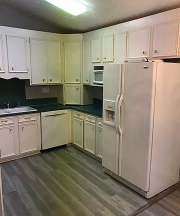 5th image of 216 Canal Dr