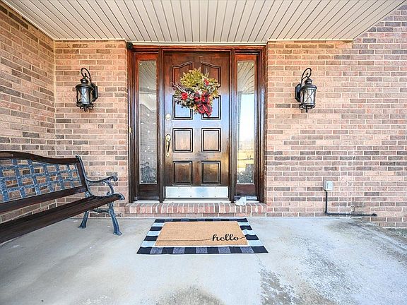 3rd image of 8268 Fawnknoll Ct
