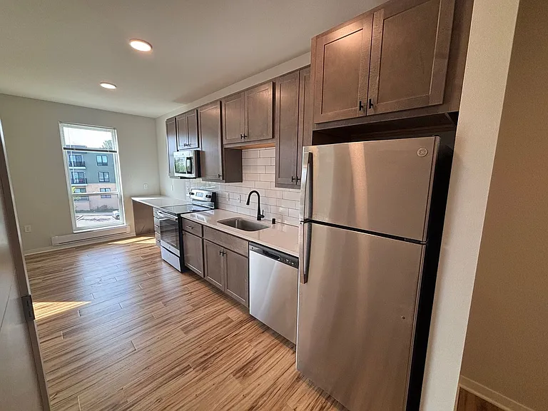 The Outlook Apartments — Photo 13