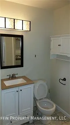 8402 Sleepy Hollow Rd — Photo 2