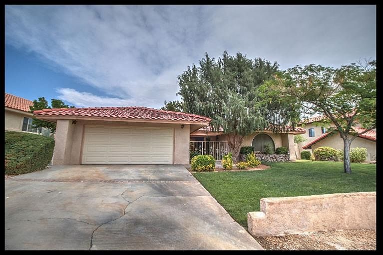 1st image of 27865 Evergreen Ln