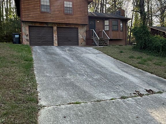2nd image of 4047 Tanglewood Rd