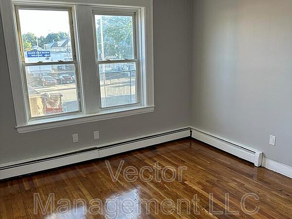 5th image of 1160 Dixwell Ave #2