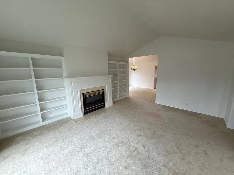 191 McLaughlin Dr — Photo 4