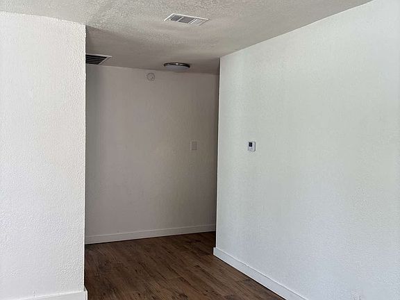 3rd image of 1806 Upthegrove St