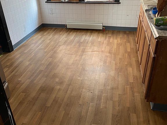 5th image of 446 18th St #1