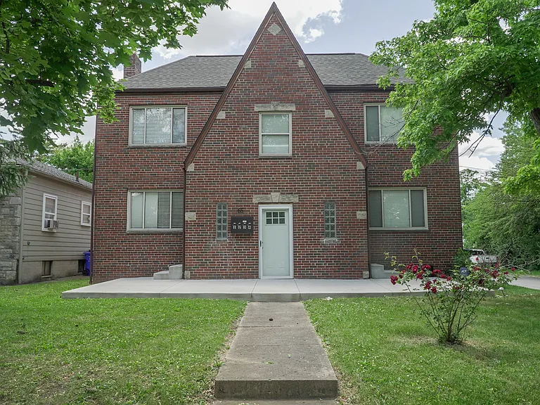 65 N Brinker Ave — Photo 18