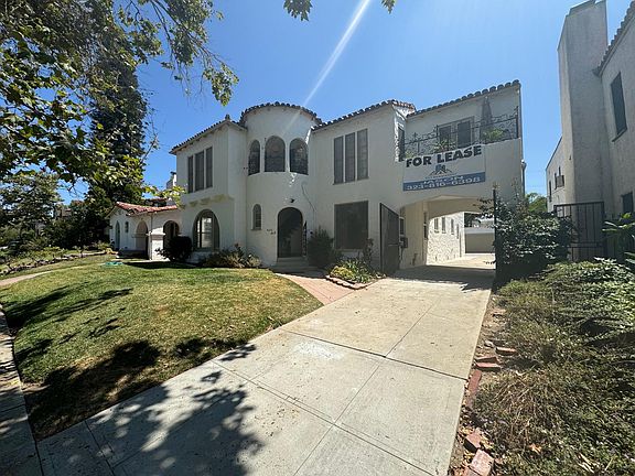 3rd image of 424 N Orange Dr #424