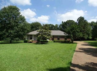 1883 Jayroe Dr, Jackson, MS 39272