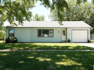 420 5th St NW, Orange City, IA 51041