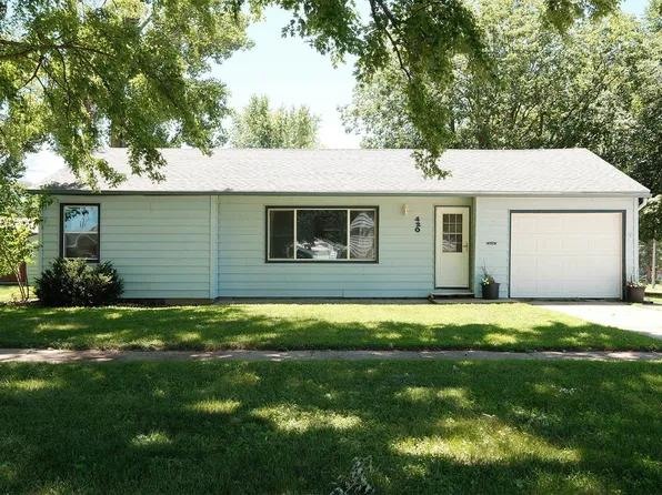 420 5th St NW, Orange City, IA 51041
