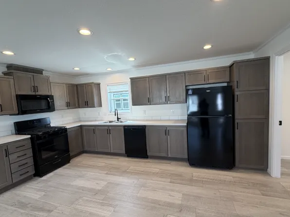 24149 Norway Rd #149, Chelsea, MI 48118