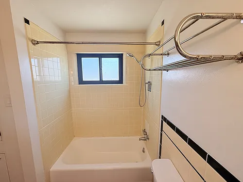 Floor plan 2409 IRIS RD NW
