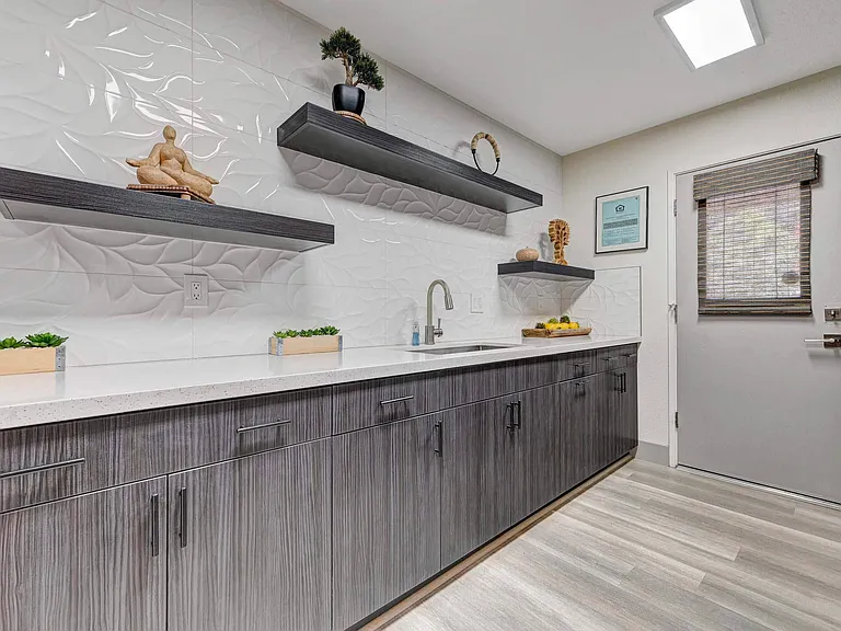 Namaste Apartments — Photo 40
