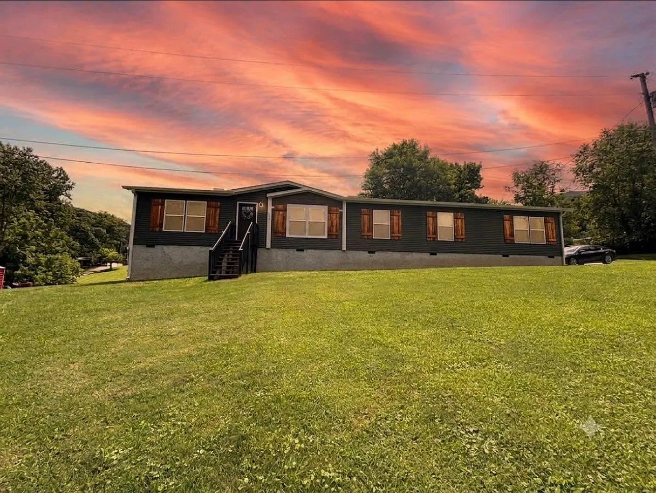 Peaceful Mountain Living in Townsend - 4 bed, 2.5 Bath Home — Photo 1