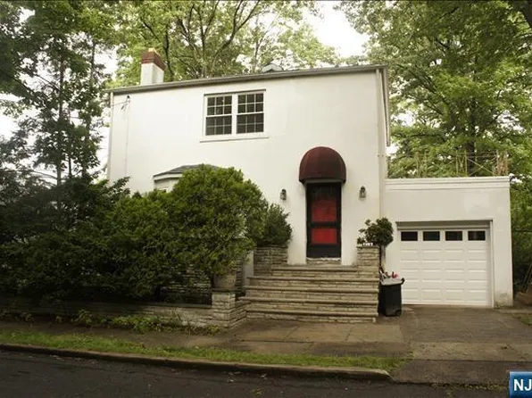 1257 Briar Way, Fort Lee, NJ 07024