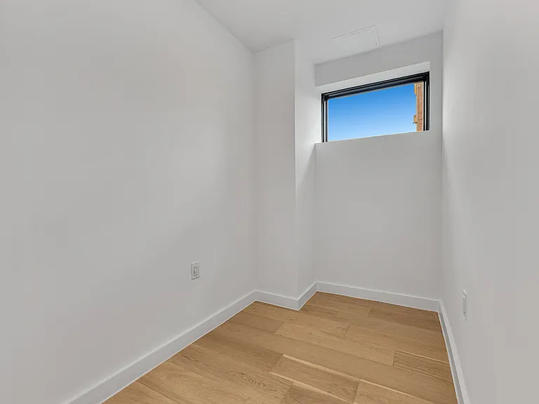 21-10 31st Ave #6F — Photo 10