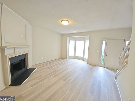 2nd image of 2671 Parkway Trl