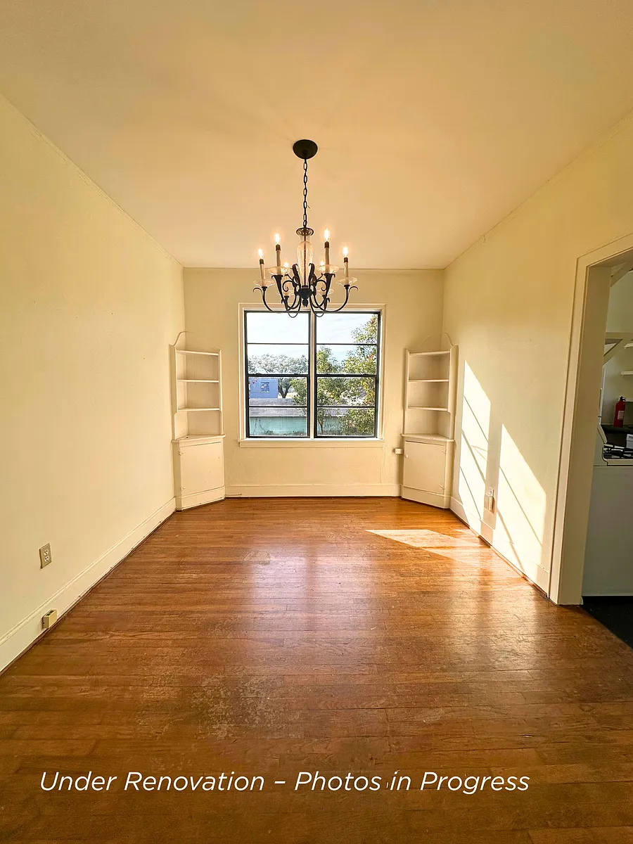Building Photo - 122 Demouy Ave #1/2