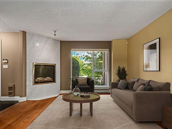 4th image of 75 Songhees Rd #106