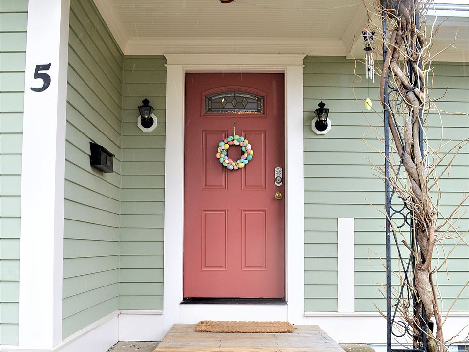 1st image of 5 Knollwood Ave