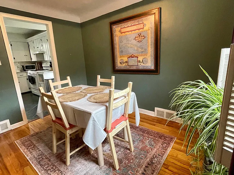 391 Kercheval Ave — Photo 5
