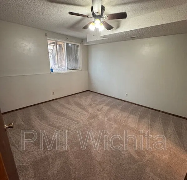 1730 S Beech Ct — Photo 12