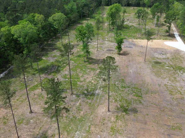 8 Pecan Dr, Holly Hill, SC 29059