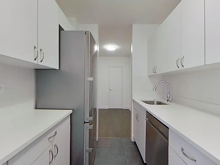 20 Beekman Pl #3F — Photo 7