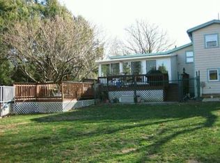 23 Orient St, Warwick, RI 02886