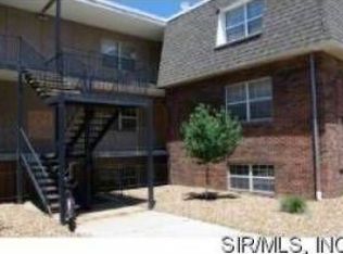 215 N 45th St APT 1, Belleville, IL