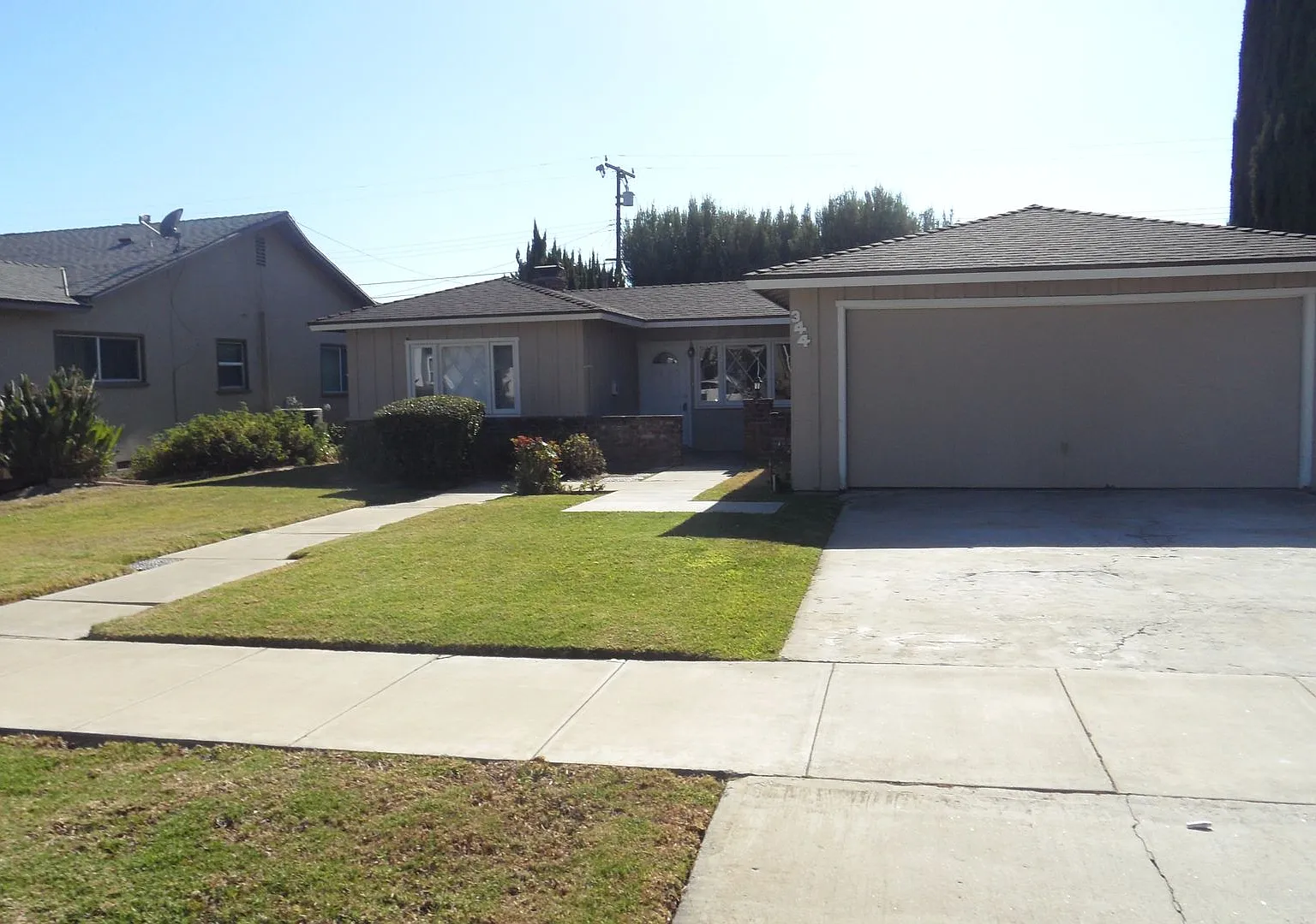 Single Story 4BR 2BA Home 2 Car Garage — Photo 1