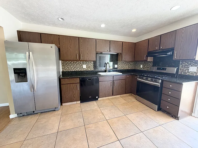 801 Deerfield Rd #2 — Photo 3