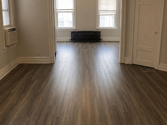 5th image of 3209 Niagara St Floor 1