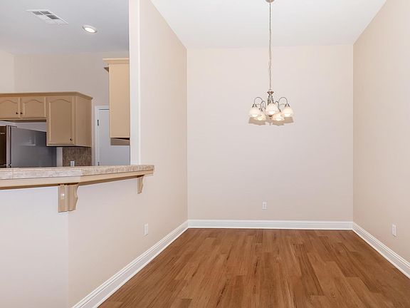 5th image of 643 Jasmine Parke Dr #3