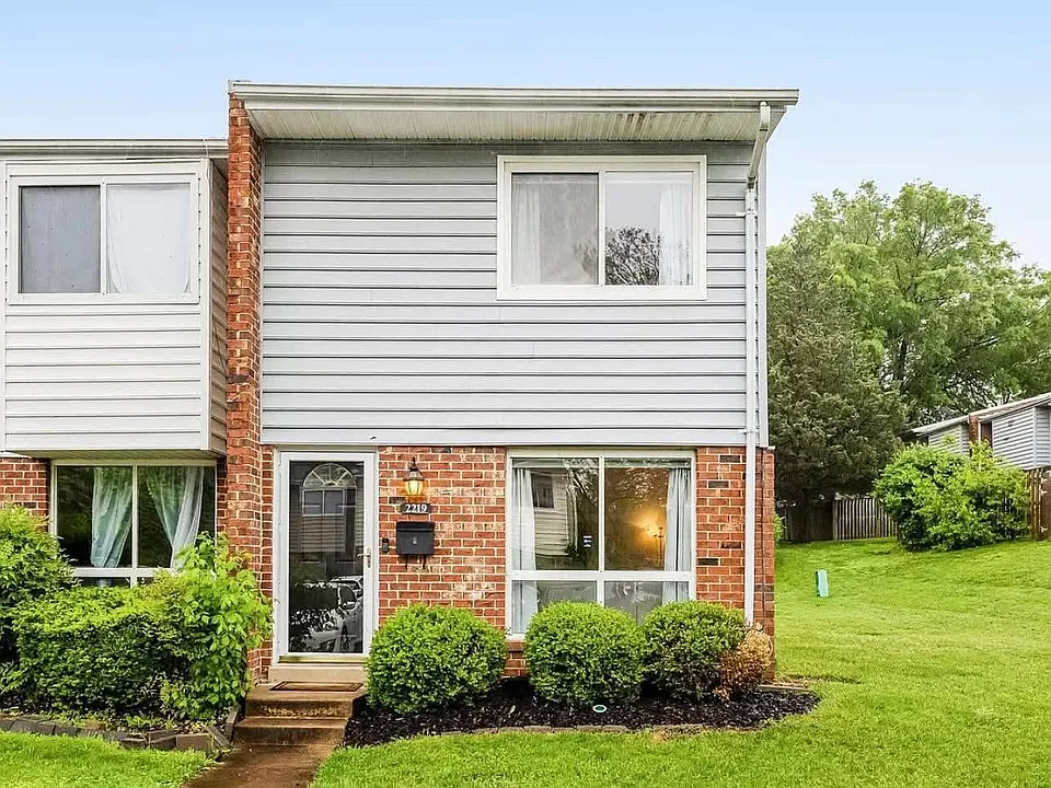 2219 Chamblee Pl