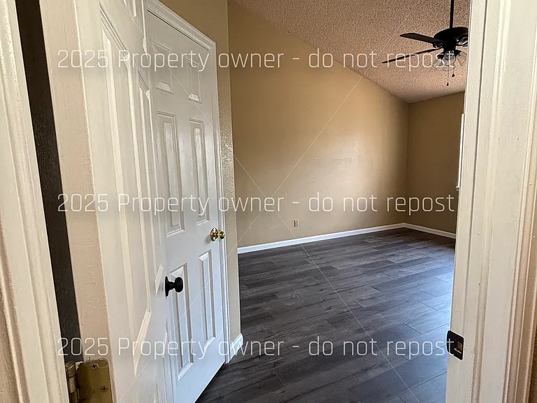 2010 S Xenia Way — Photo 22