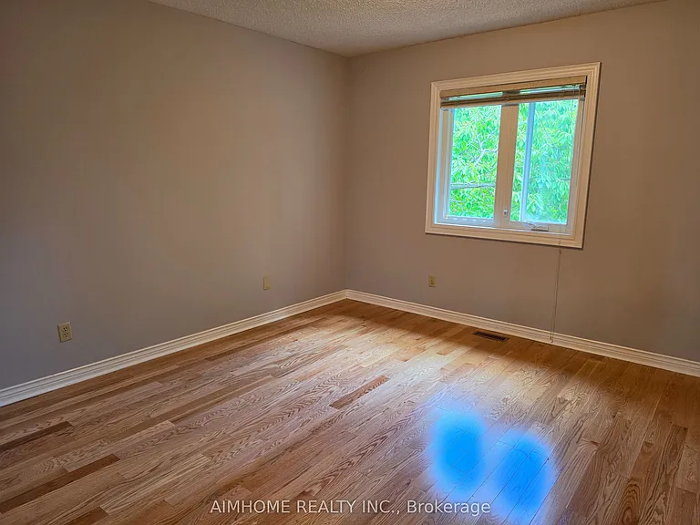 49 Holbrook Ct — Photo 21