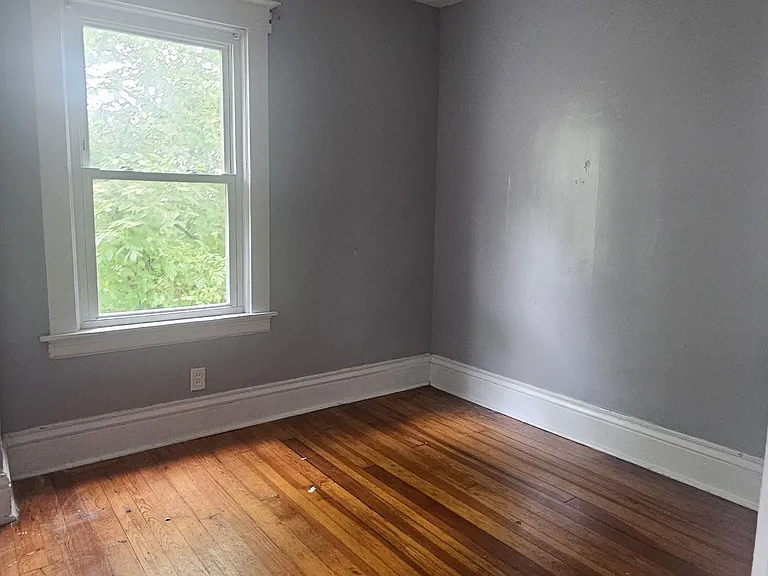5112 Rolston Ave — Photo 6