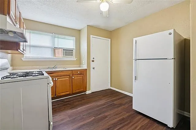 2 bed, 1.0 bath, 500 sqft, $1,025 — Photo 4