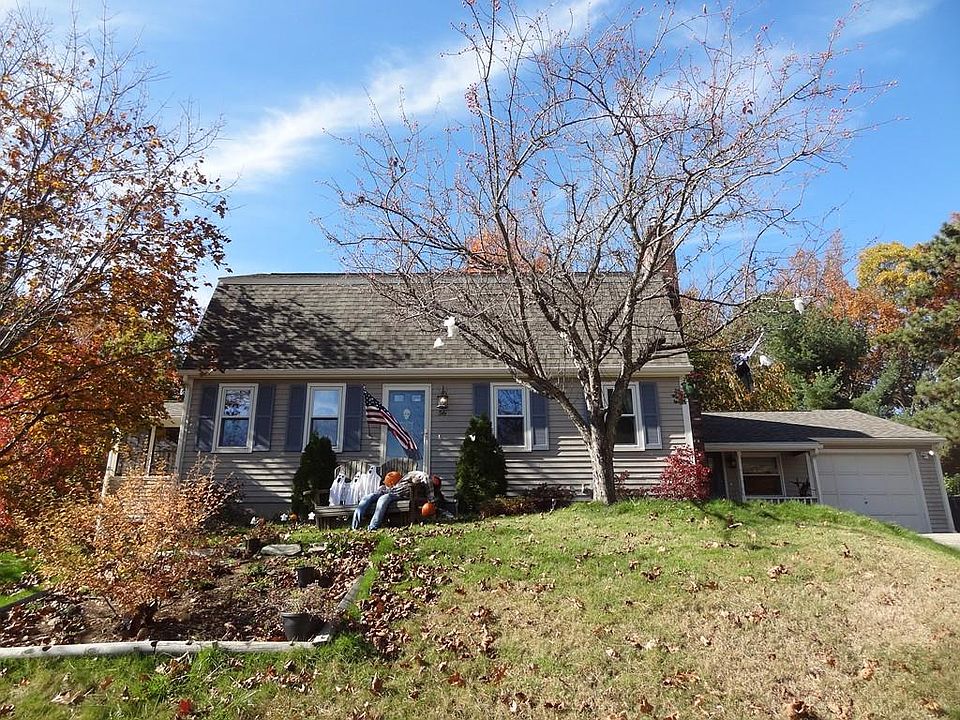 1st image of 56 Ferrecchia Dr
