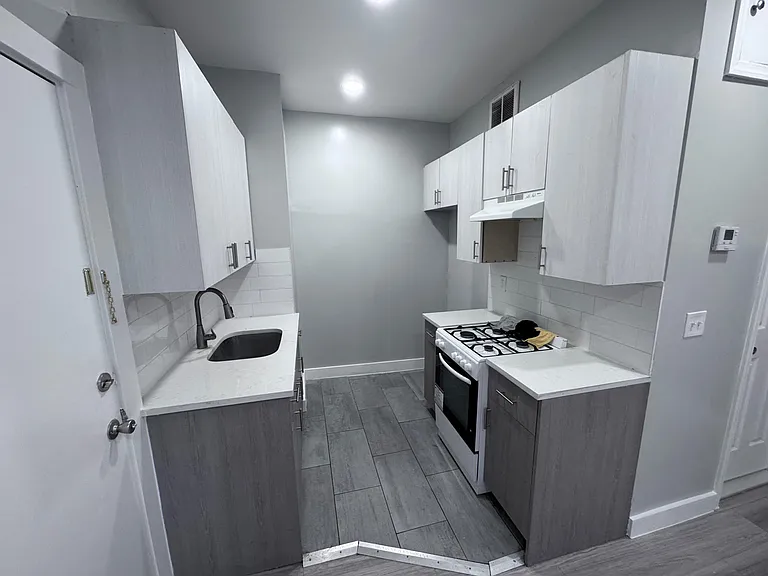 88 Pulaski St #10R — Photo 1