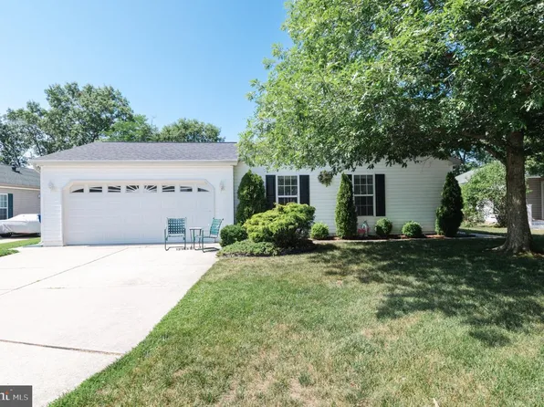 25 Knollwood Dr, Mays Landing, NJ 08330