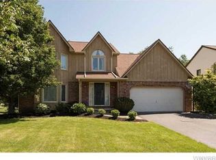 14 Odessa Ct, East Amherst, NY 14051