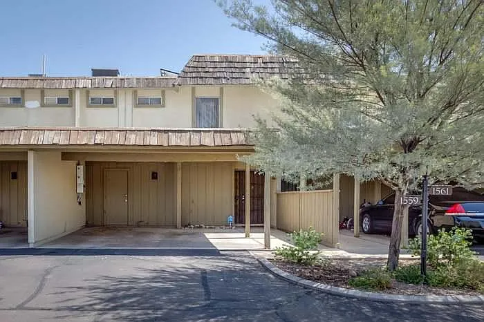 1559 E Prince Rd — Photo 11